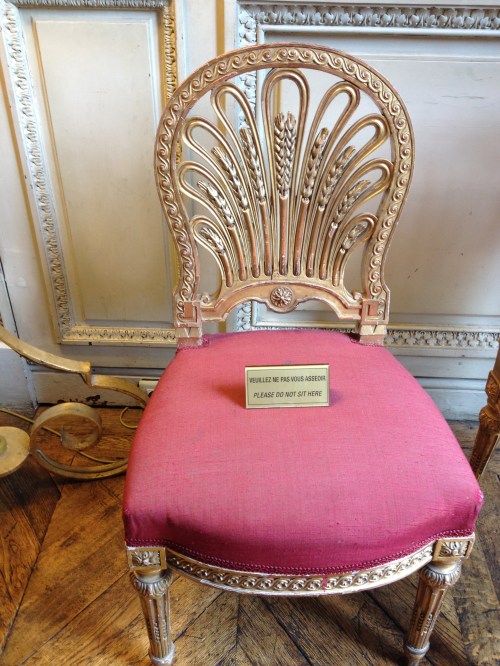 love this sweet chair