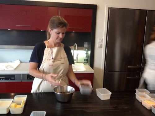 my sistah making ganache look easy